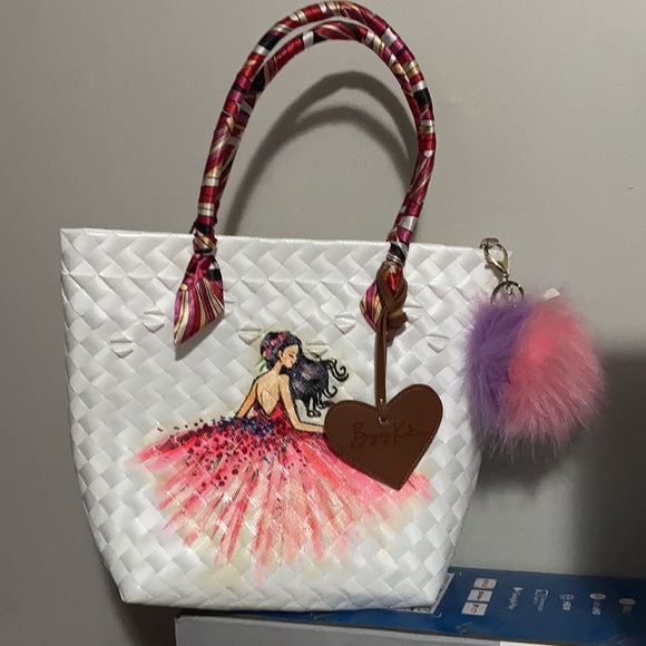 Women’s Tote - Picture 2 of 2